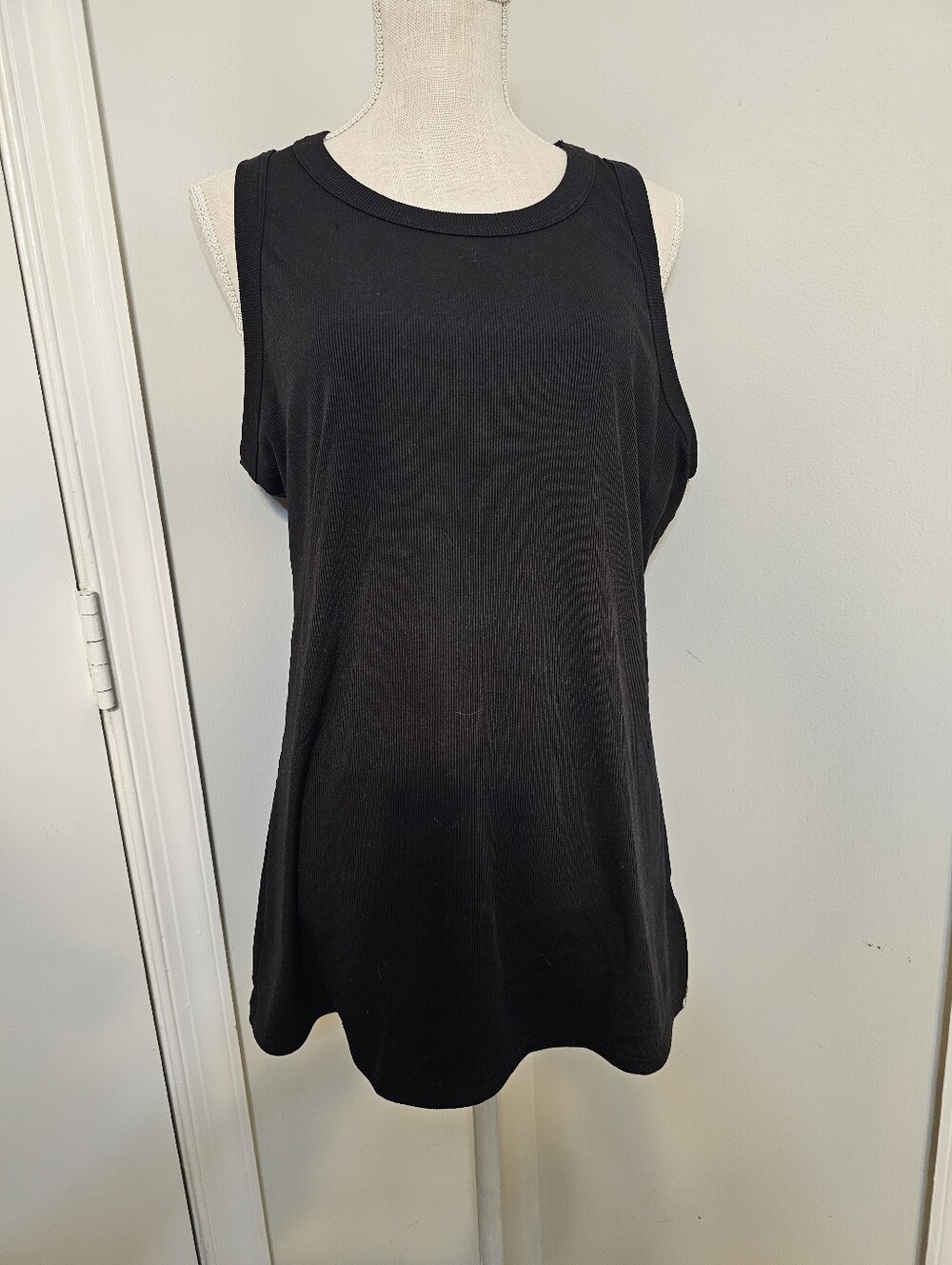 Long Black Ribbed Tank Top - Sleeveless Crew Neck